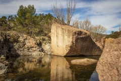 Bloc entraîné par l'eau