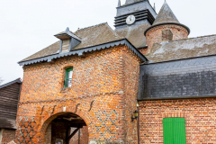 Porche de l'église fortifiée