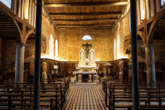 Intérieur église fortifiée